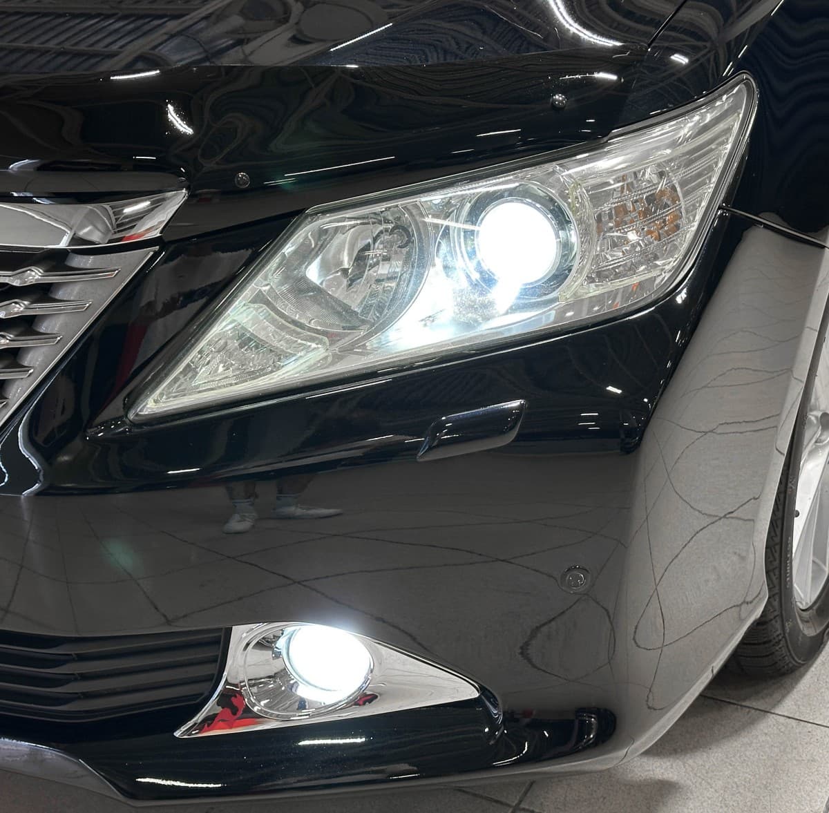 Toyota Camry - 4